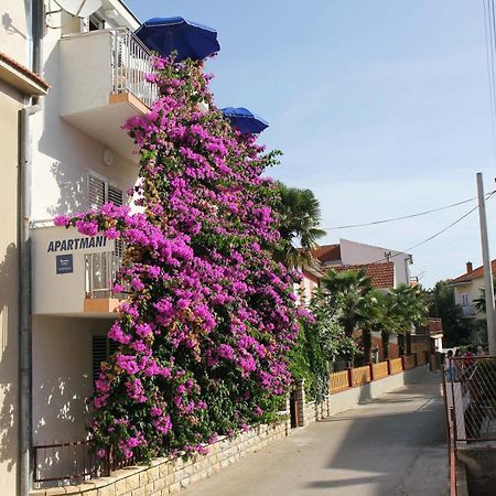 Apartments J&R Babara Биоград на Мору Стая снимка