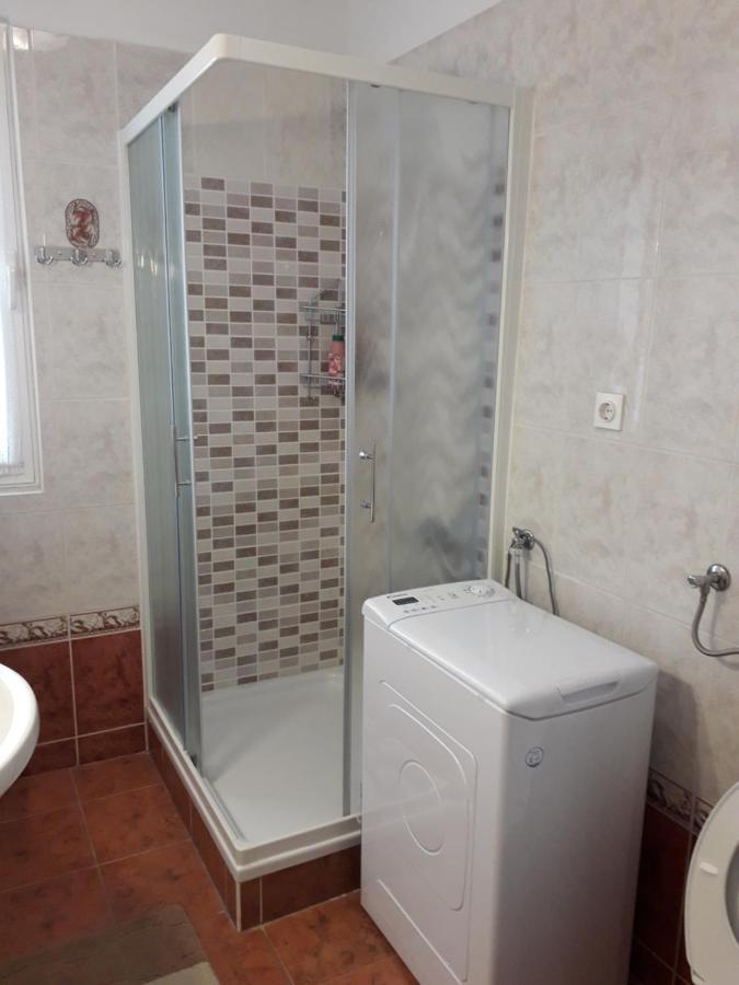 Apartments J&R Babara Биоград на Мору Екстериор снимка