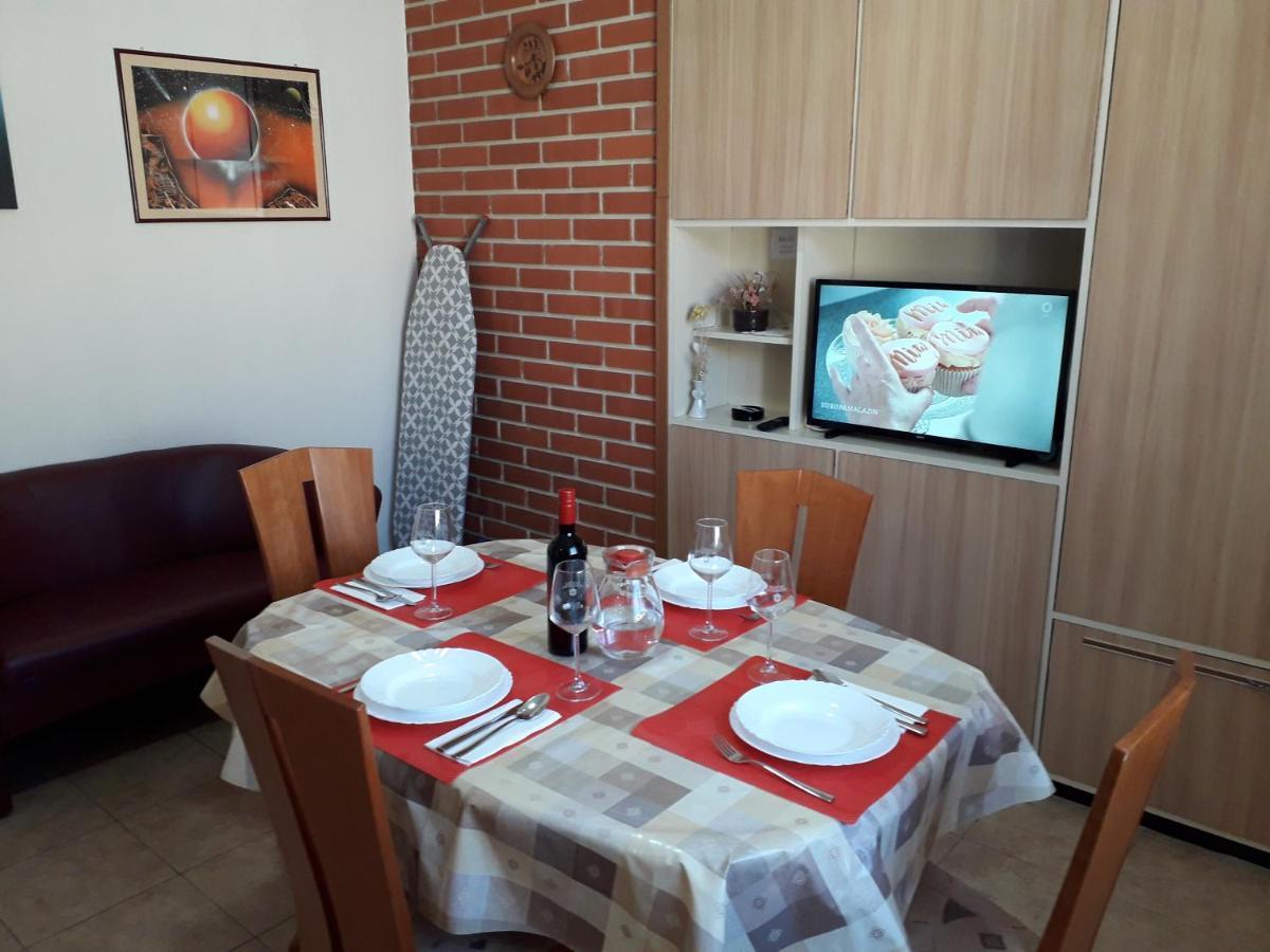 Apartments J&R Babara Биоград на Мору Екстериор снимка