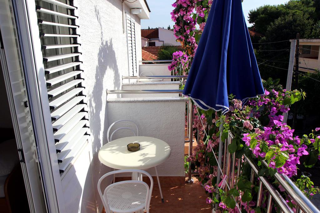 Apartments J&R Babara Биоград на Мору Стая снимка