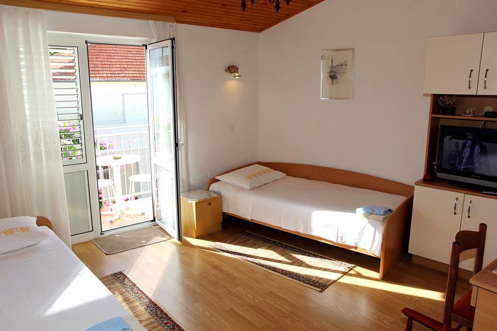 Apartments J&R Babara Биоград на Мору Стая снимка
